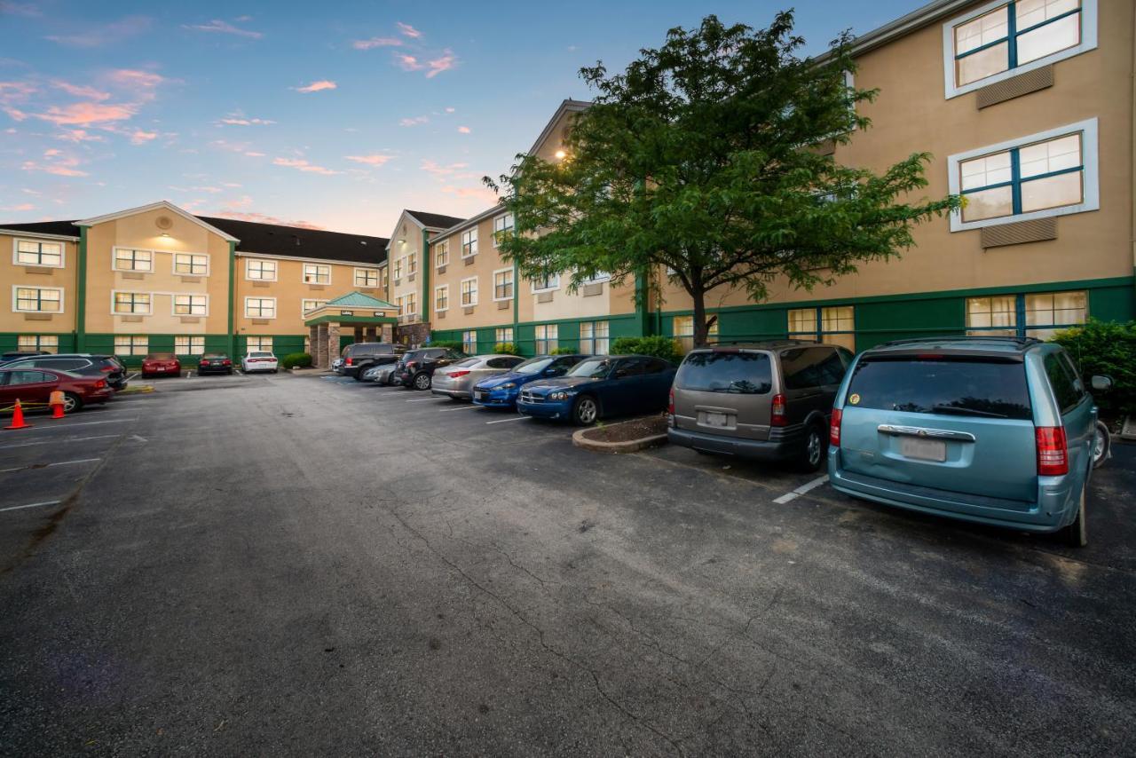 Hometowne Studios By Red Roof St. Louis - Airport/N Lindbergh Hazelwood Exterior foto