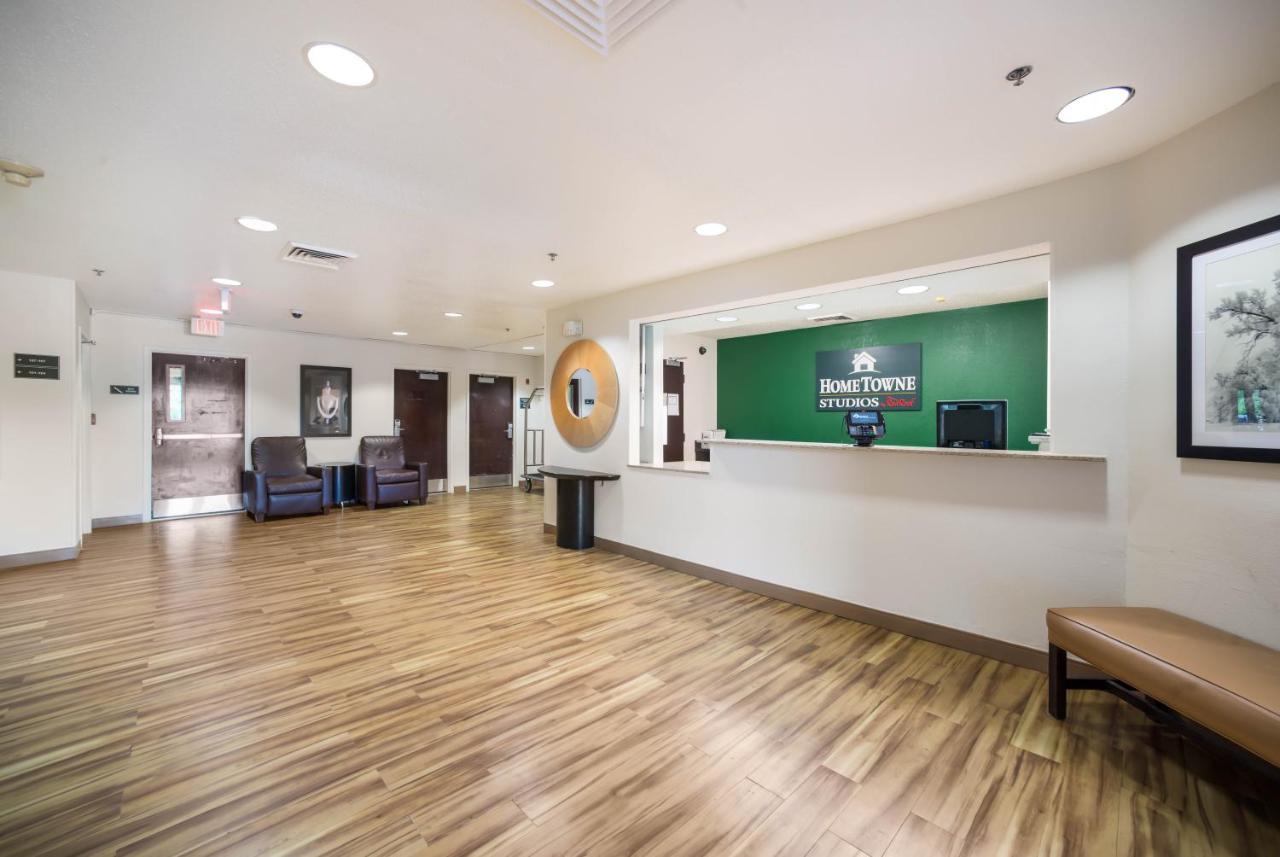 Hometowne Studios By Red Roof St. Louis - Airport/N Lindbergh Hazelwood Exterior foto